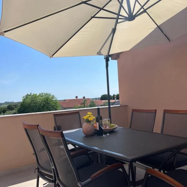 Apartment Doraj, hotel v Puli