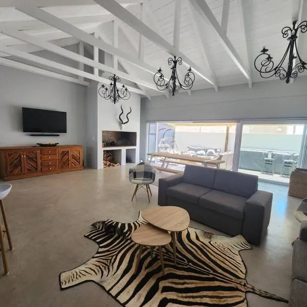 House JDV 20 Rooipypie, hotel in St Helena Bay