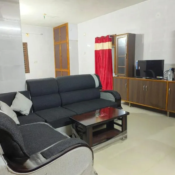HB'S Nest HOMESTAY SPACIOUS 2BHK HILL VIEW APPARTMENT, hotel in Tirupati
