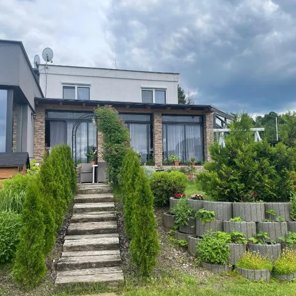 Apartmán NAVRCHU, Hotel in Brezno