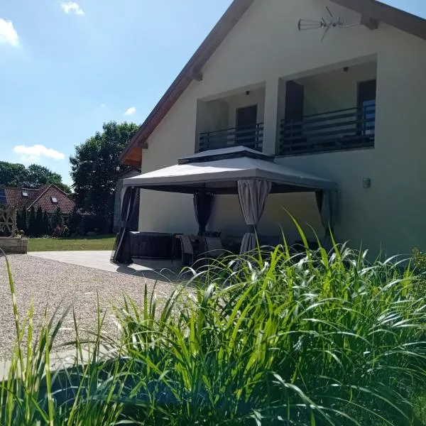 Pokoje gościnne Słoneczny Klon Dąbrówno, hotel v destinaci Dąbrówno