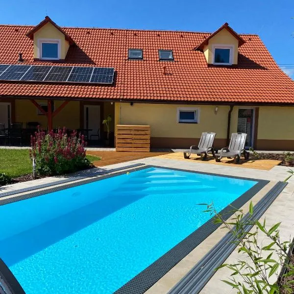 Ubytování ve Starém Dvoře, hotel di Třemošnice