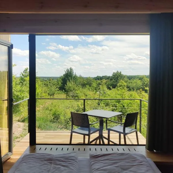 OBRIY holiday village, hotel in Opishnya