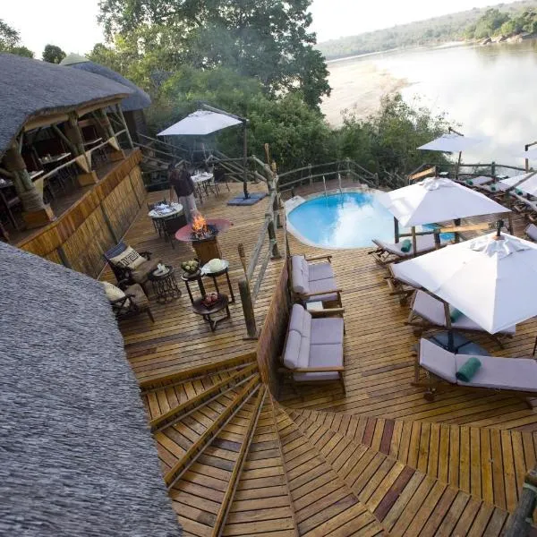 Serena Mivumo River Lodge, hotel v destinaci Mkalinzu
