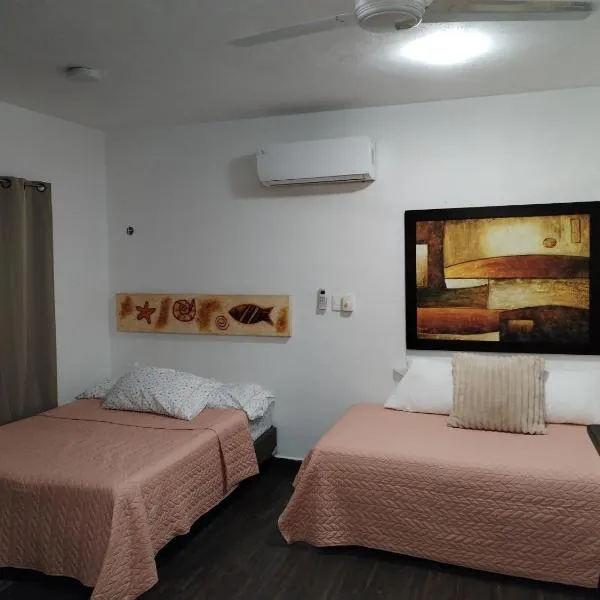 Estudio zona centro cerca de la terminal ADO, hotel in Cancún