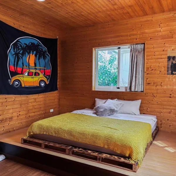 B&B American Style cabin 5 minutes from the sea, hotel in Hengchun