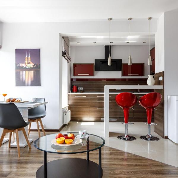 Golden Apartments Wroclaw - Two Bedrooms - Great Location&Legnicka, Breslavia