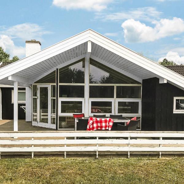 Beautiful Home In Nakskov With Sauna