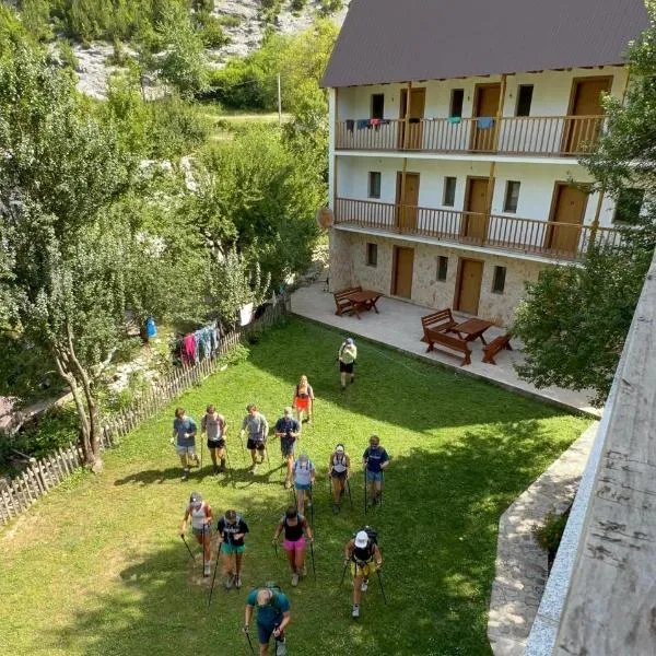 Bujtina Ziçi, ξενοδοχείο σε Theth