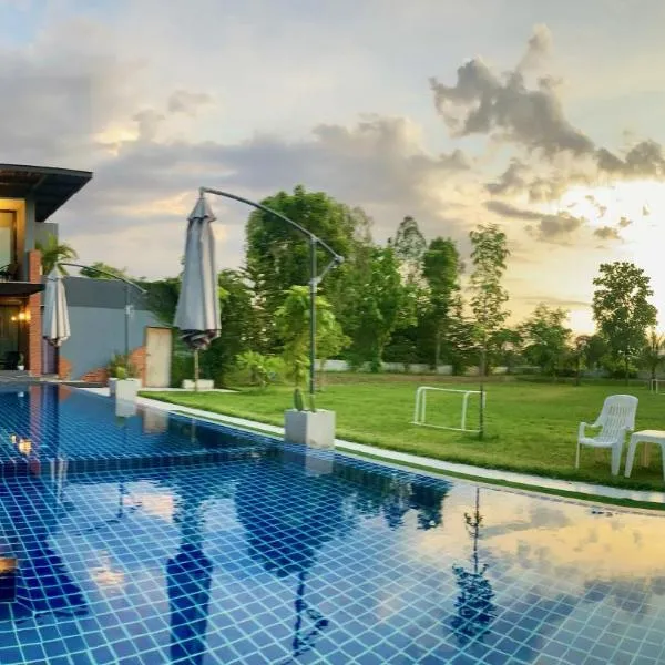 PP Pool Villa Home, hotel in Ban Bu Lao