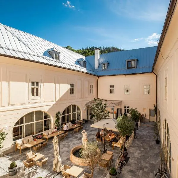 Opera apartments - Mestský palác, hôtel à Banská Štiavnica