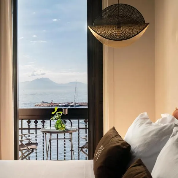 Demetra Luxury Suites, hotel in Naples