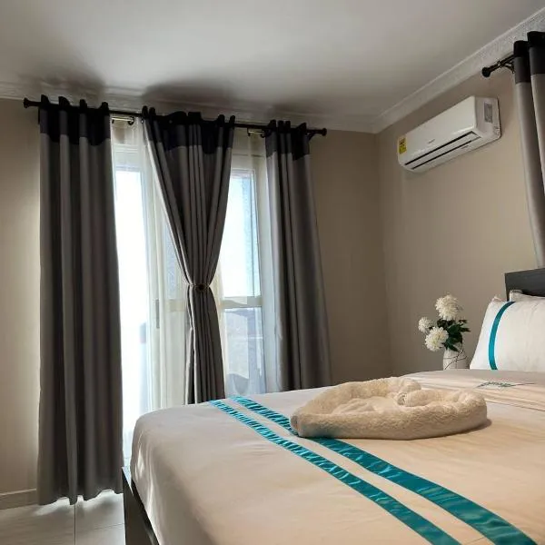 Mansah Plus Hotel and Apartments، فندق في آكرا