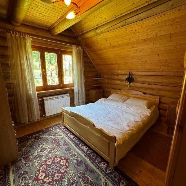 Ялинка, hotel in Dragobrat