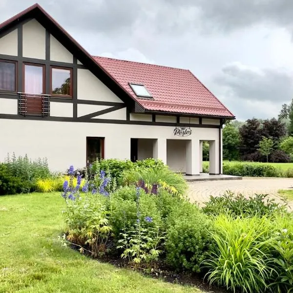 Pērles, hotel u gradu Durbe