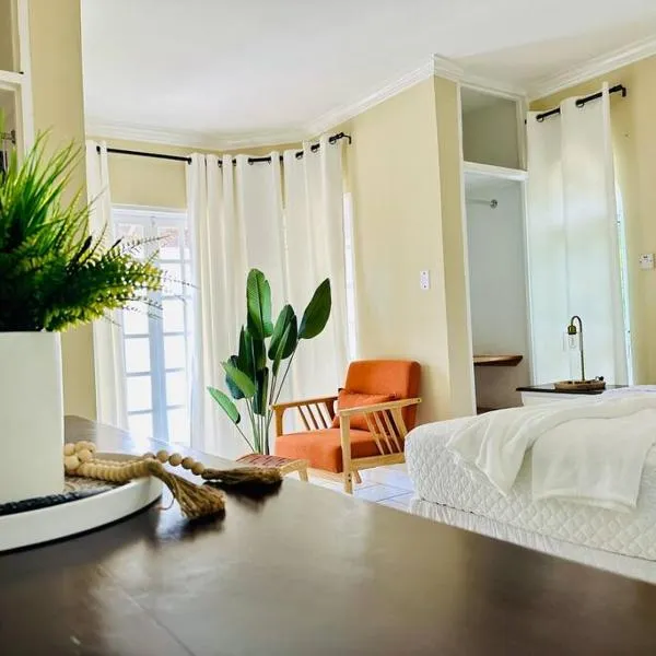 Falcon IslandView - Airport Pickup Available - 24Security, hotel u gradu 'Montego Bay'