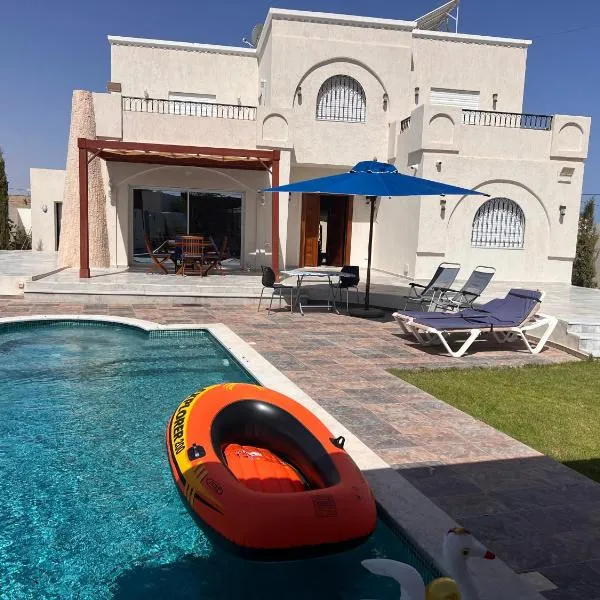 VillaLina Haut Standing Djerba, hotel in Ajim