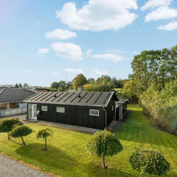 3 Bedroom Stunning Home In Broager, hotel v destinaci Broager