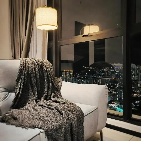 Urban Suites TWO Or THREE Bedroom Georgetown by ANC, hotel in Jelutong
