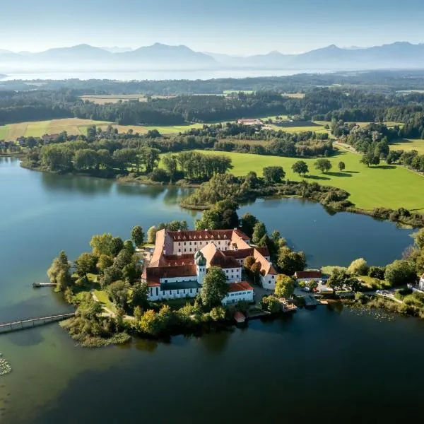 Kloster Seeon, hotel in Seeon-Seebruck