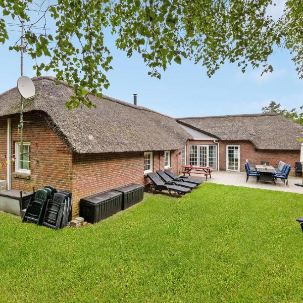 6 Bedroom Beautiful Home In Ringkøbing
