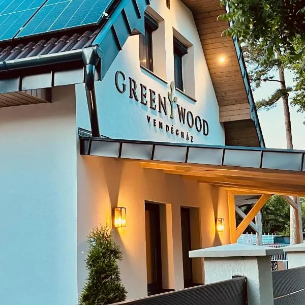 GreenWood Vendégház, hotel in Siófok