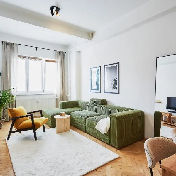 Luxury riverside apartment, hotel in Prague