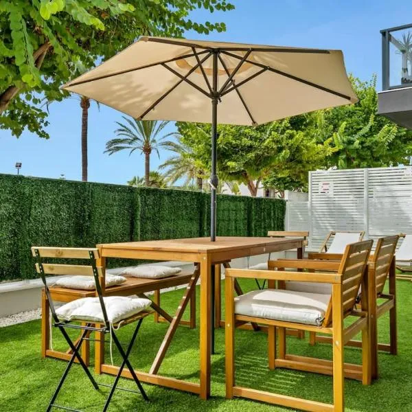 Modern Javea Gem - 2BR, Pool, Garage & Terrace, viešbutis mieste Chavėja