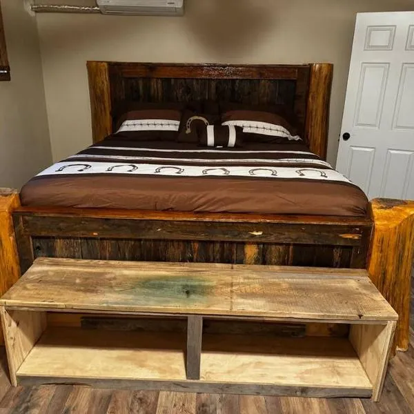 Messick Farmstyle Home, ξενοδοχείο σε Marksville