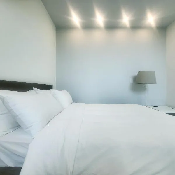 Penatess Pool Villa, hotel in Chungju