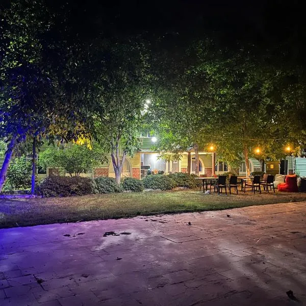 Kılıç AirPort otel, hotel in Eydıköy