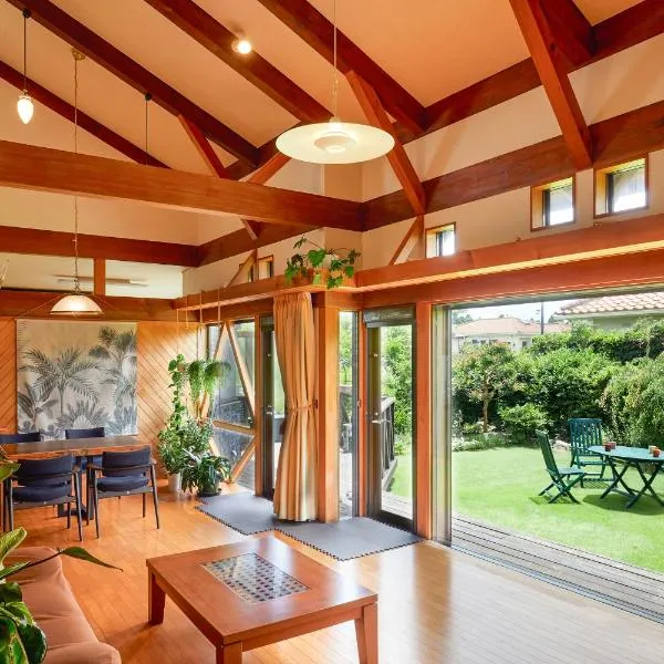 Malama Monstera 6名 BBQ ペット可 ビーチ ゴルフ 芝生の庭 観葉植物 リラックス, ξενοδοχείο σε Isumi