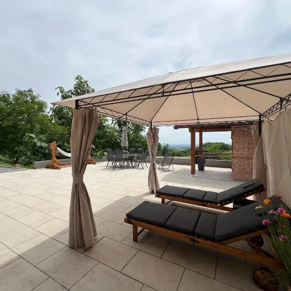 Mountain Luxury Lodges, hotel in Slavetić