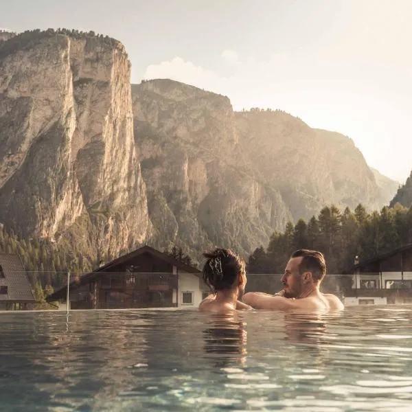 Hotel Continental Dolomites, hotel en Selva di Val Gardena