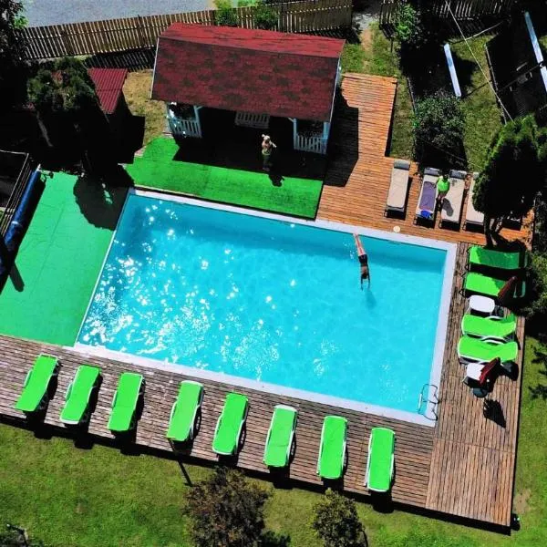 Casa Ele, hotel em Frăsinet