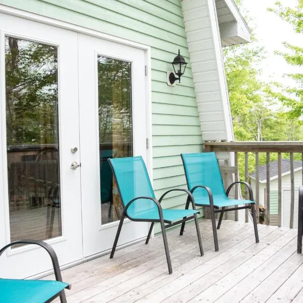 Rumi Guest House on the Cabot Trail, hotel in Indian Brook
