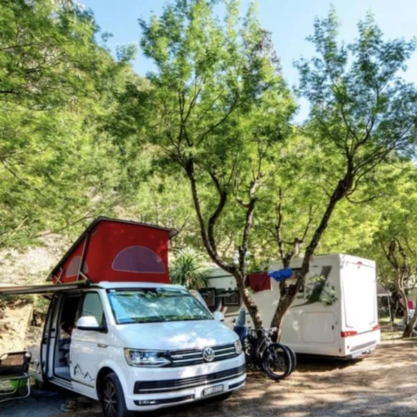 Camping Nature & Mer Tahadart - Tentes & Caravans，位于Briyech的酒店