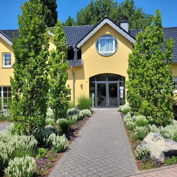 Landhotel Eifellust, hotel di Schalkenmehren