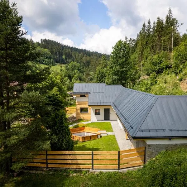 Chata Na Makově s vířivkou a finskou saunou, ξενοδοχείο σε Makov