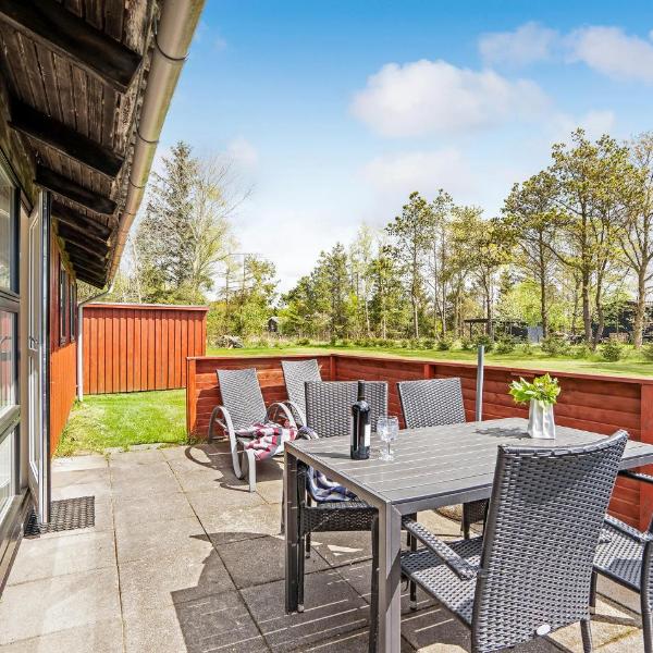 Stunning Home In Blvand With Kitchen