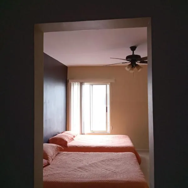 MONTERREY SUITES ALMERIA Short & Long Rent, מלון במונטריי