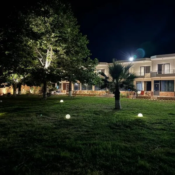 Orb Inn，位于萨兰达的酒店