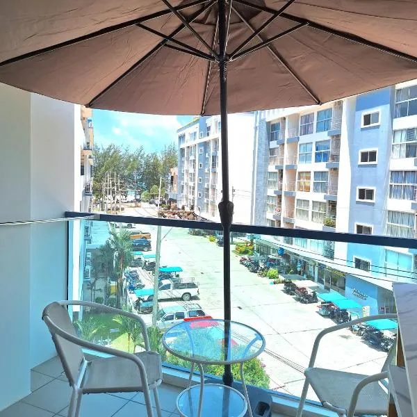 Grandblue 411 by malai, hotel v destinaci Mae Pim