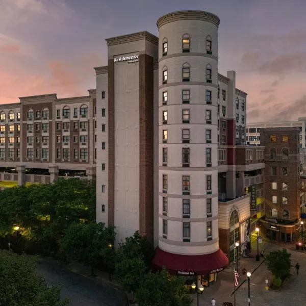 Residence Inn New Rochelle, отель в городе Нью-Рошелл