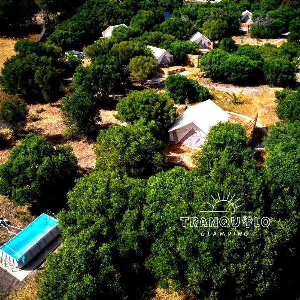 Tranquilo Glamping, ξενοδοχείο σε Hozanejos