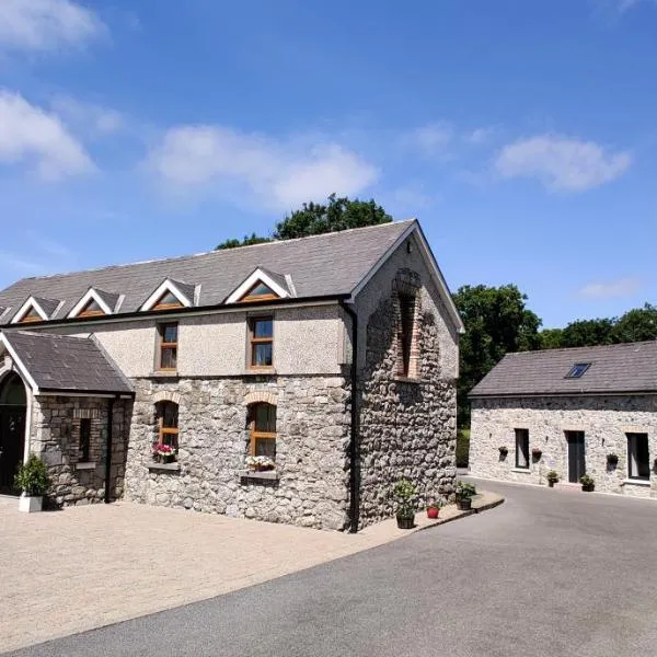 Moynure House Boutique B&B & Separate Two bedroom Chalet，位于阿斯隆的酒店