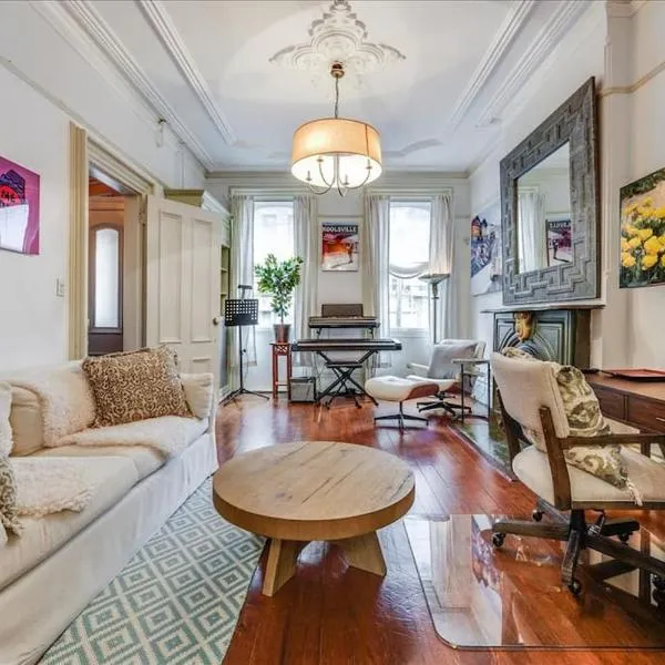 Artist Residence 3 Bedroom Brownstone, hotel en Hoboken