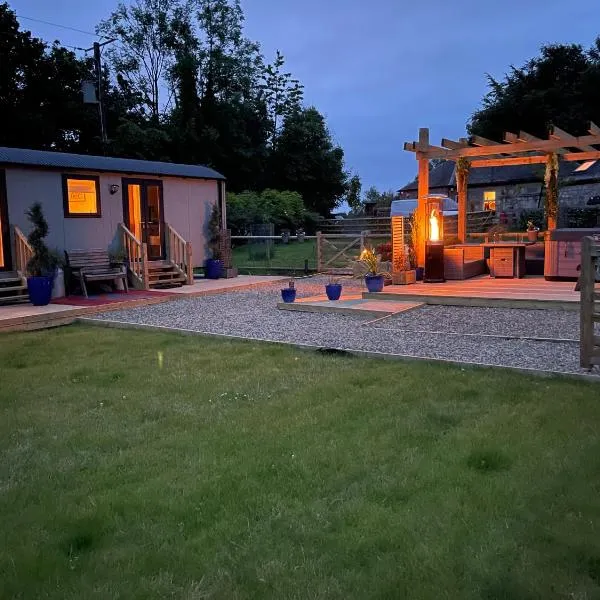 Millburn Mini Farm, Hotel in Kilwinning