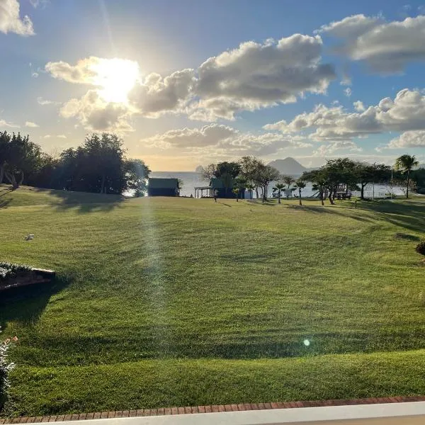 Village de vacances Sainte-Luce, Mon diams grenat, hotel v destinaci Sainte-Luce