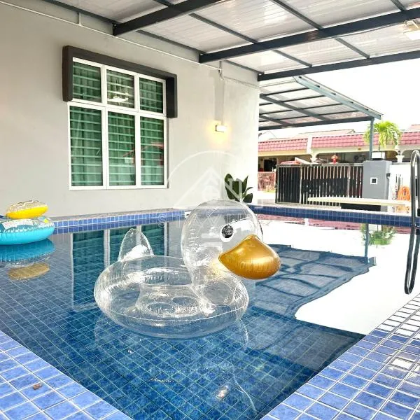 PD Homestay 14Pax with private swimming pool, hotel in Port Dickson